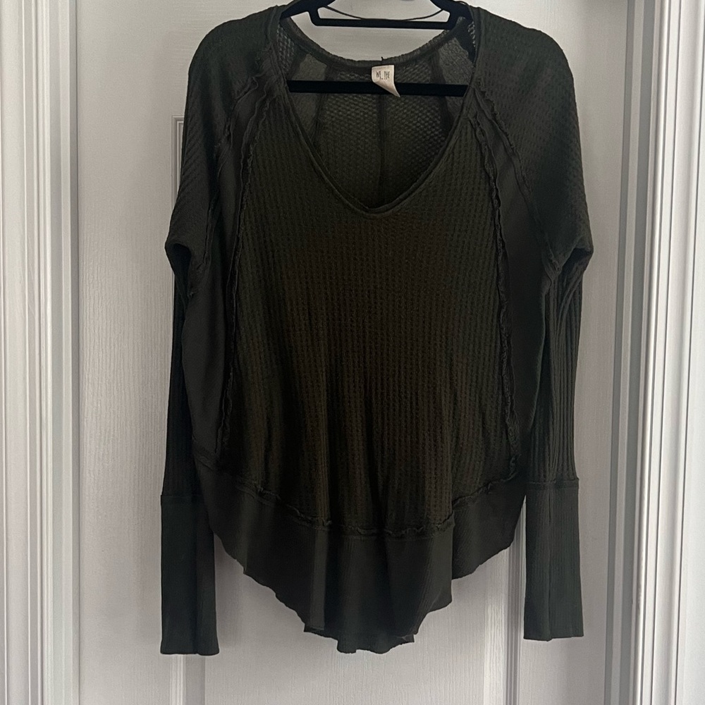 Free People Green long sleeve stretch Henley